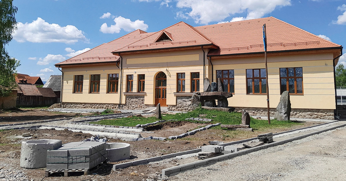 Tető alatt az iskolafelújítás